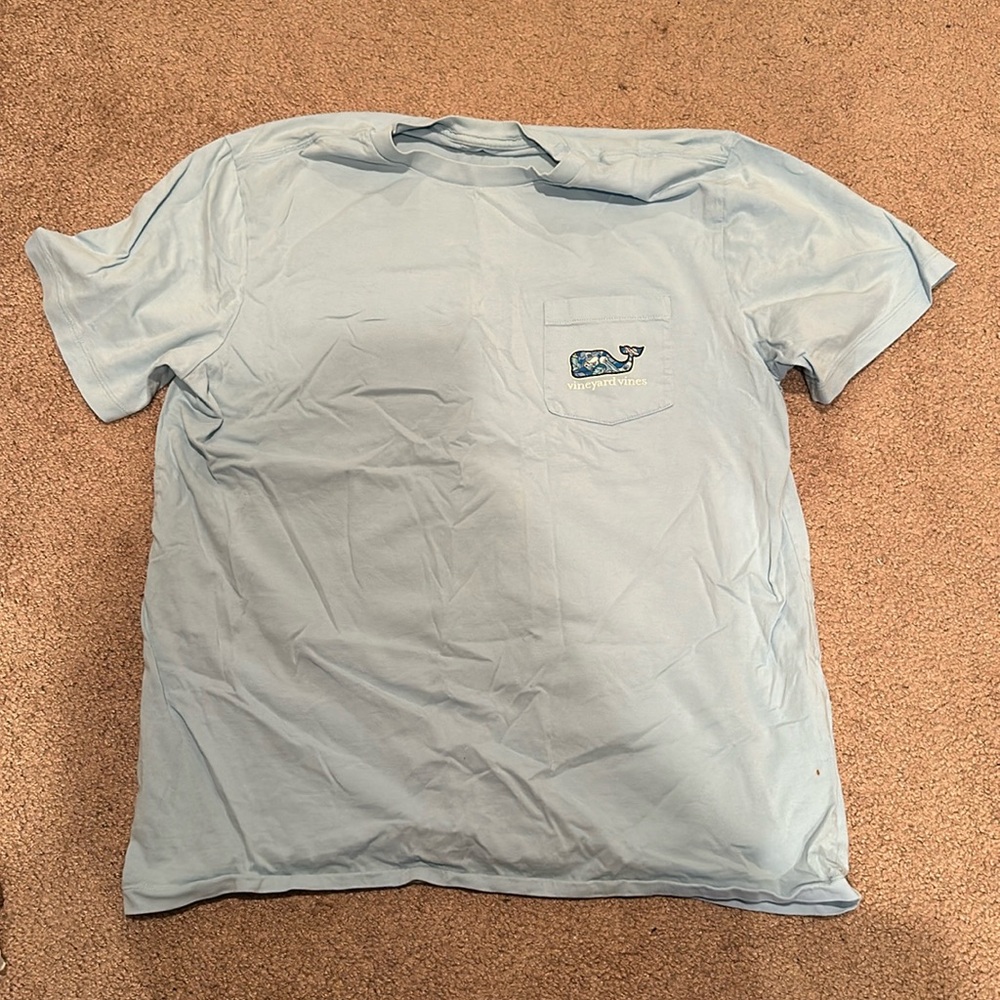 Vineyard vines tshirt